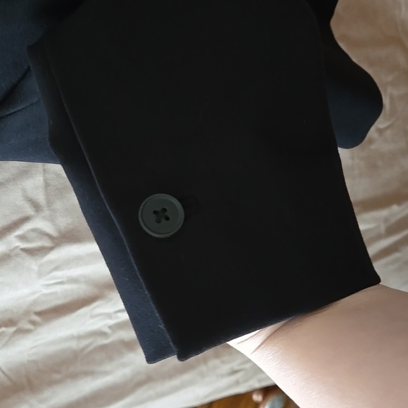 ANNE KLEIN one button blazer. - Picture 3 of 6